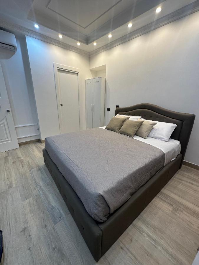 Le Chic Rooms Napels Buitenkant foto